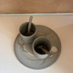 Ensemble 2 tasses café sur plateau + 2 cuillères céramique grès